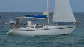 Cole 32 ~ Excellent Inventory, Well setup and ready to cruise