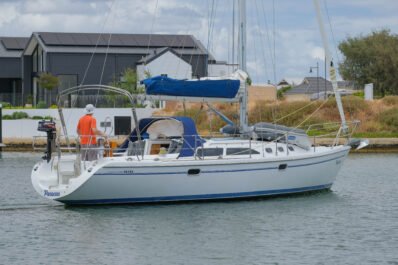 Catalina 34 MK II ~ Shoal draft 1.3m, Hinged mast