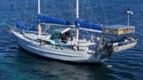Roberts Mauritius 43 ~ loaded to the gunnels with quality cruising gear